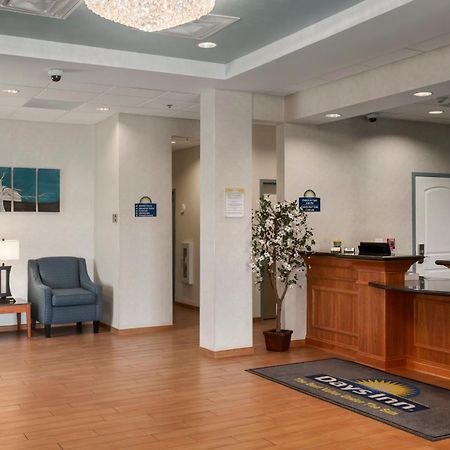 Days Inn By Wyndham Watertown Fort Drum Evans Mills Buitenkant foto