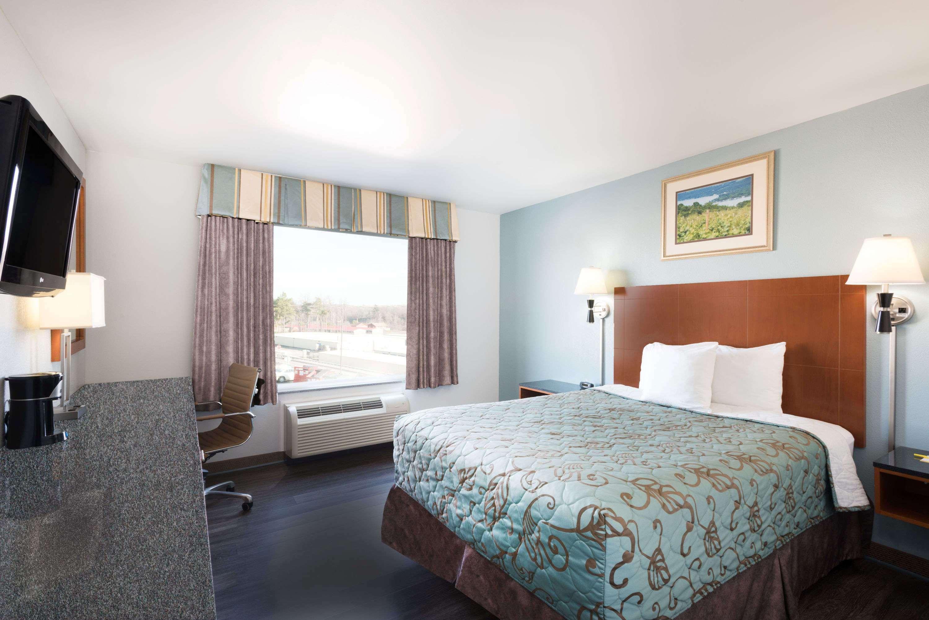 Days Inn By Wyndham Watertown Fort Drum Evans Mills Buitenkant foto