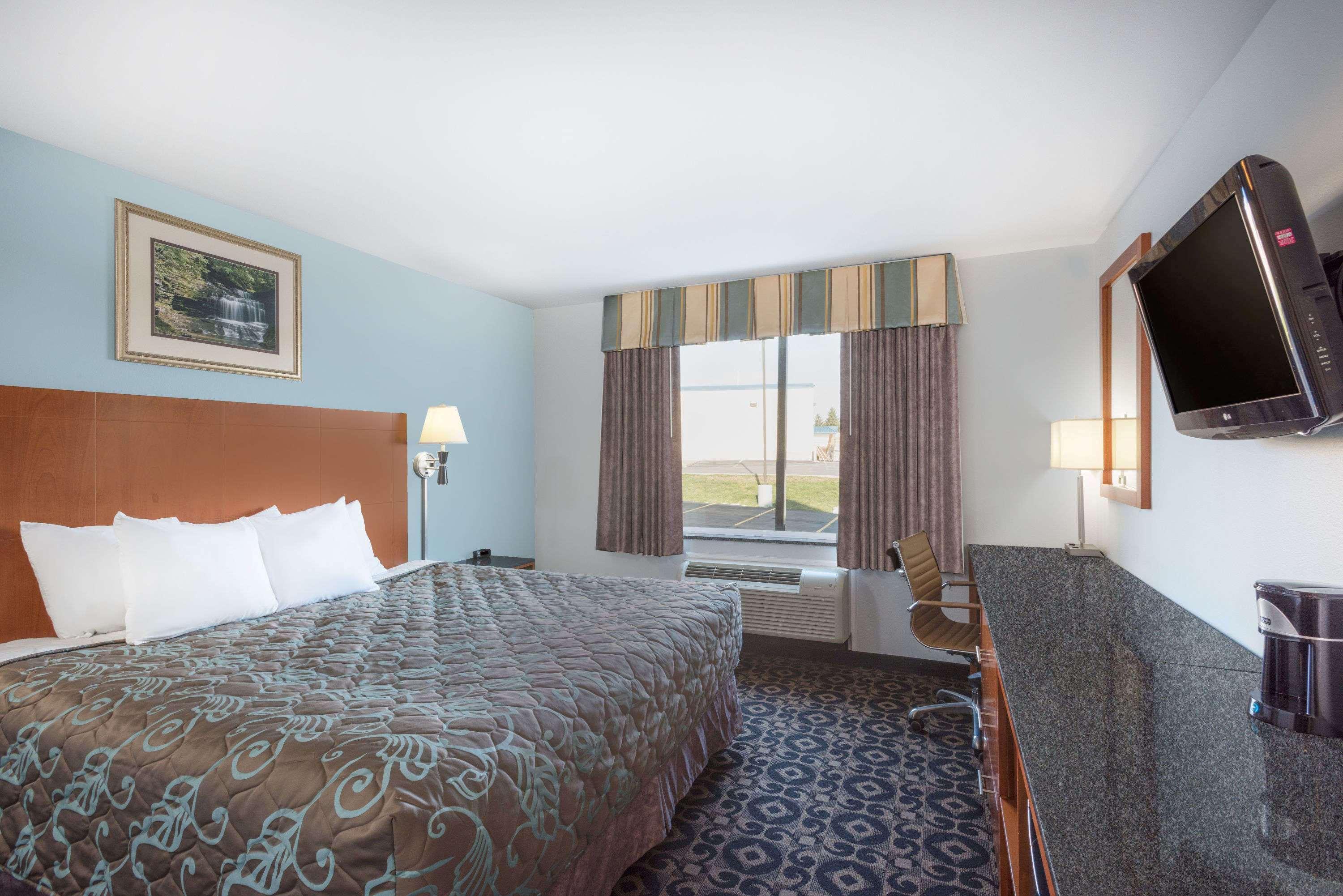 Days Inn By Wyndham Watertown Fort Drum Evans Mills Buitenkant foto